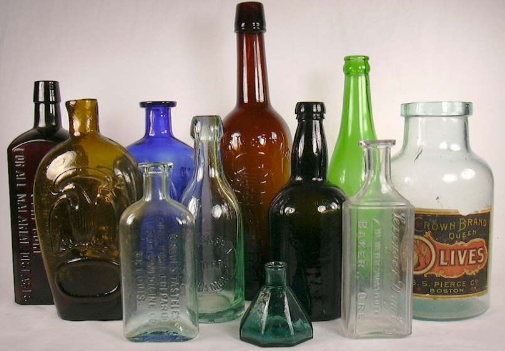 https://huntersourcing.com/wp-content/uploads/2022/10/Glass-Bottles.jpg