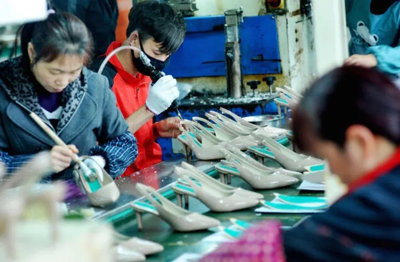 Footwear styles displayed in the original China shoe sourcing article